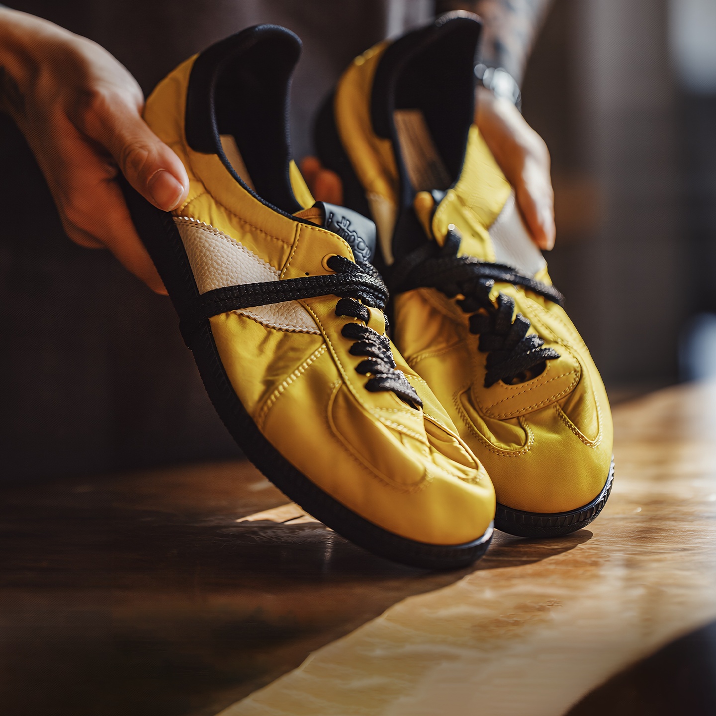 Maden Unisex Vintage Yellow Sn - đánh giá và giá Men Shoes Yellow
